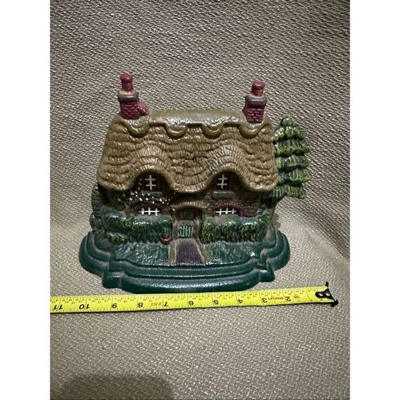 Vintage Cast Iron English Cottage With Thatched Roof Doorstop Heavy 11” - Picture 8 of 9
